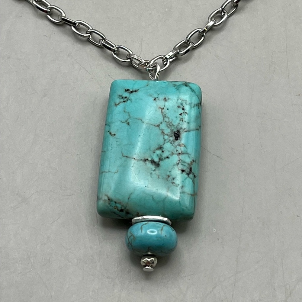 Bohemian Chic Turquoise Stone Pendant Necklace - Statement Style